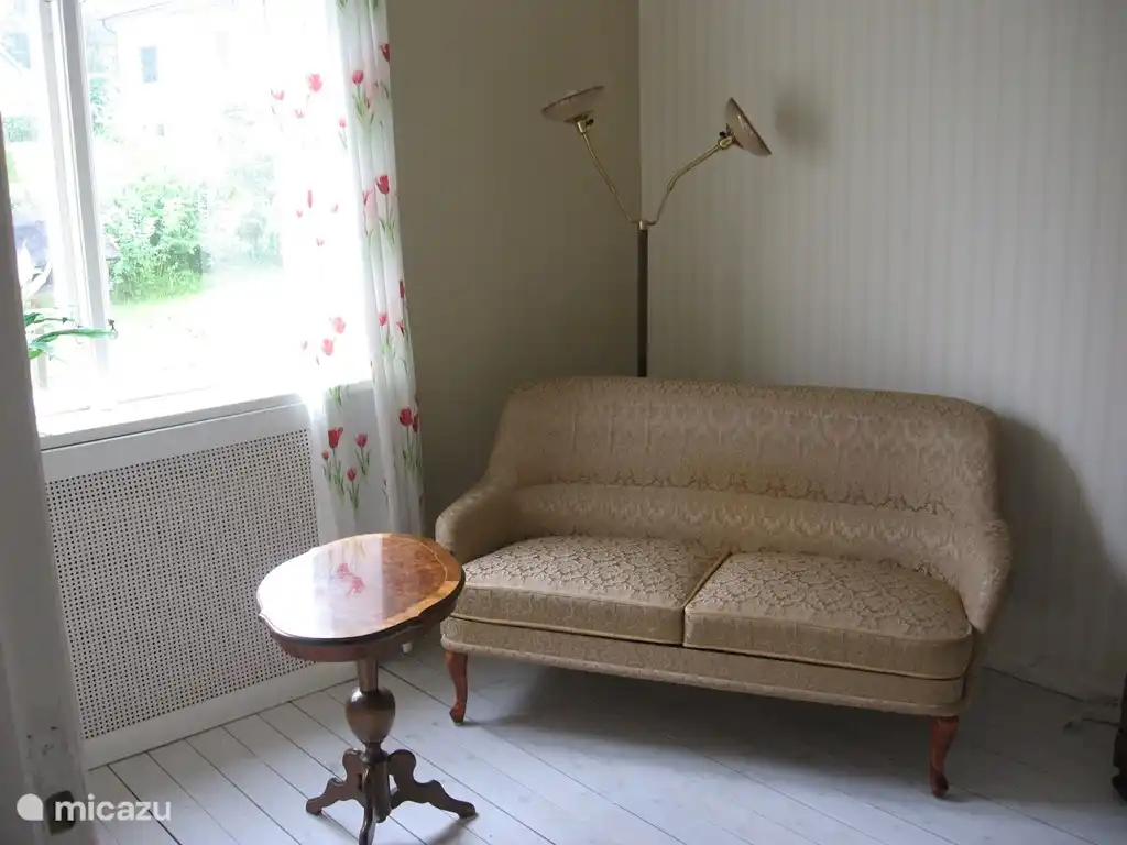 Petite salle en bas.