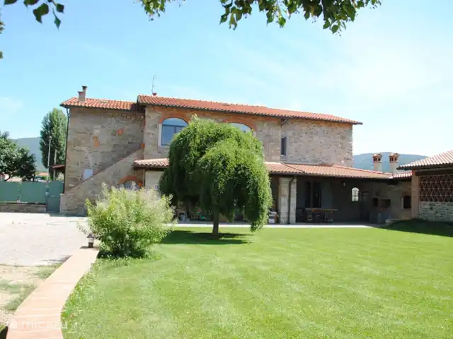 Antico Podere huren in Italië, Toscane, Castiglion Fiorentino - vakantiehuis Overzichtfoto van het mooie huis.