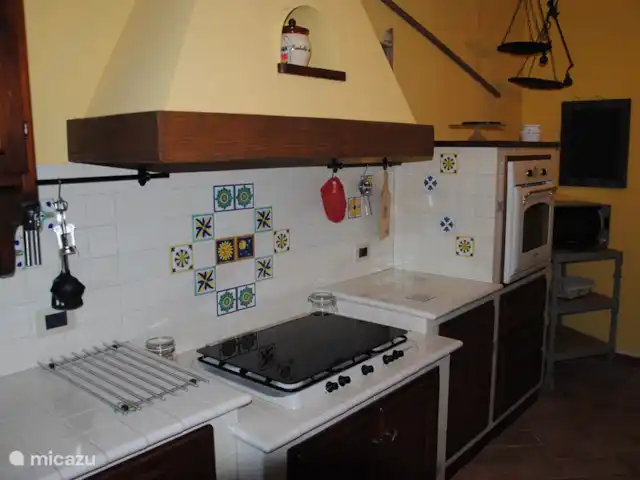 Antico Podere huren in Italië, Toscane, Castiglion Fiorentino - vakantiehuis Een mooie, typisch toscaanse keuken van alle gemakken voorzien.