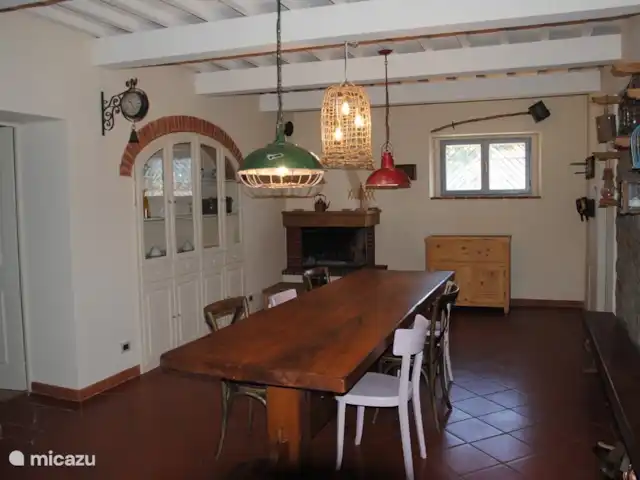 Antico Podere huren in Italië, Toscane, Castiglion Fiorentino - vakantiehuis De zeer ruime eetkamer.