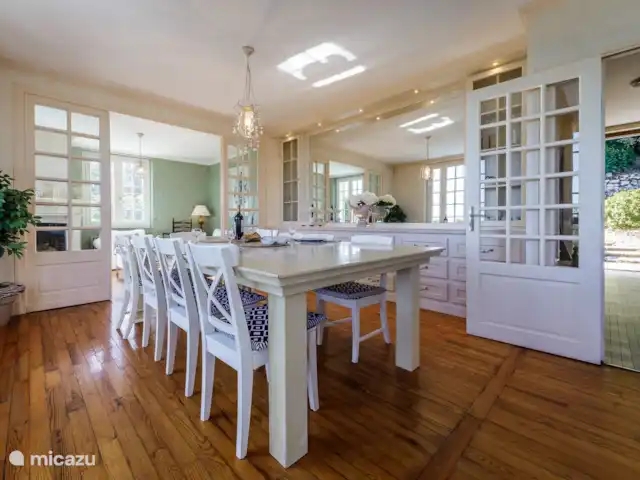 Rocaille | France, Lot-et-Garonne, Pujols - villa L’espace repas