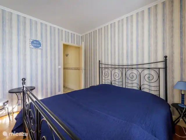Rocaille | France, Lot-et-Garonne, Pujols - villa Chambre