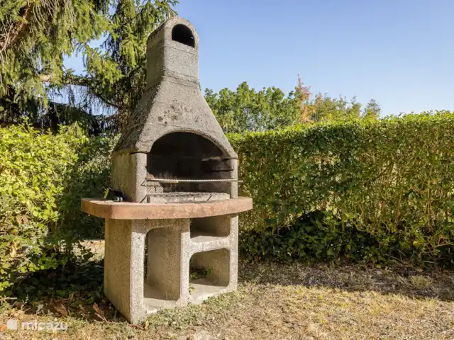 Rocaille | France, Lot-et-Garonne, Pujols - villa Barbecue