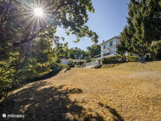 Rocaille | France, Lot-et-Garonne, Pujols - villa Maison et jardin