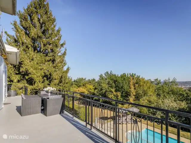 Rocaille | France, Lot-et-Garonne, Pujols - villa Vue imprenable depuis la terrasse
