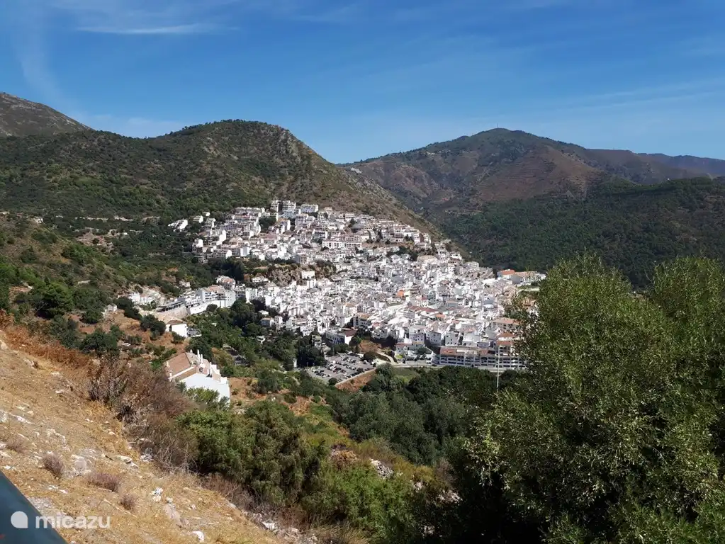 Ojen, direkt hinter Marbella