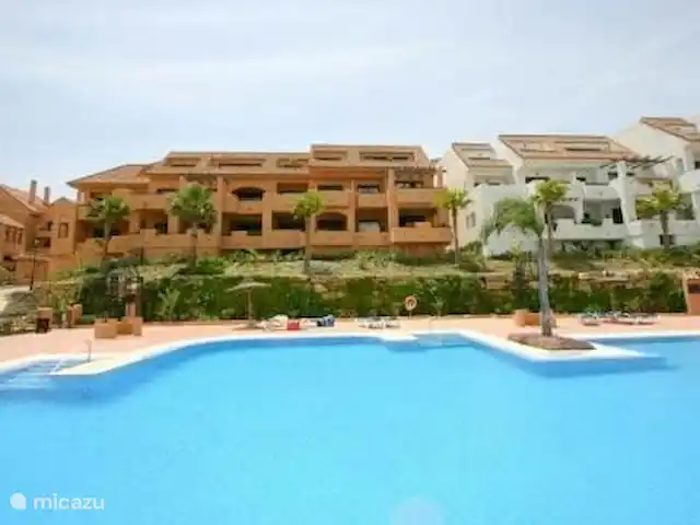 Appartement Duquesa Village huren in Spanje, Costa del Sol, Manilva - appartement Het zwembad onderaan het park met daarnaast een ´kinderbad´ met in de zomer een badmeester.