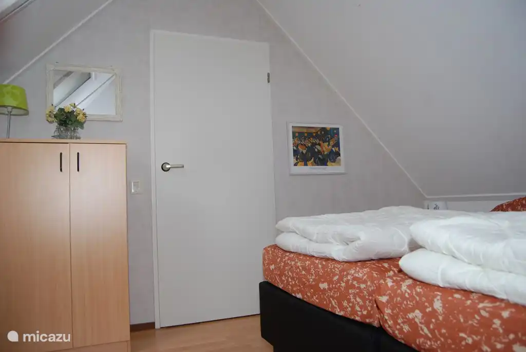 Schlafzimmer mit zusätzlichen TV
