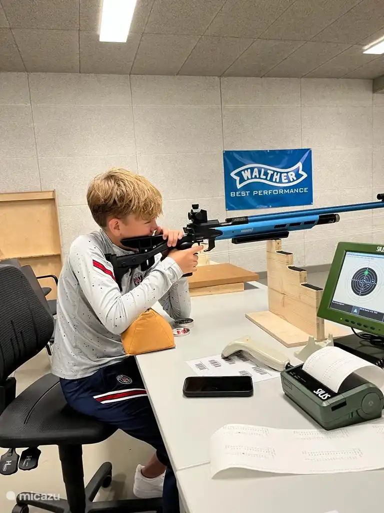 An afternoon of shooting and climbing in St Daniel
Sports Klesch