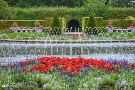 Promenez-vous dans les jardins du château d'Arcen