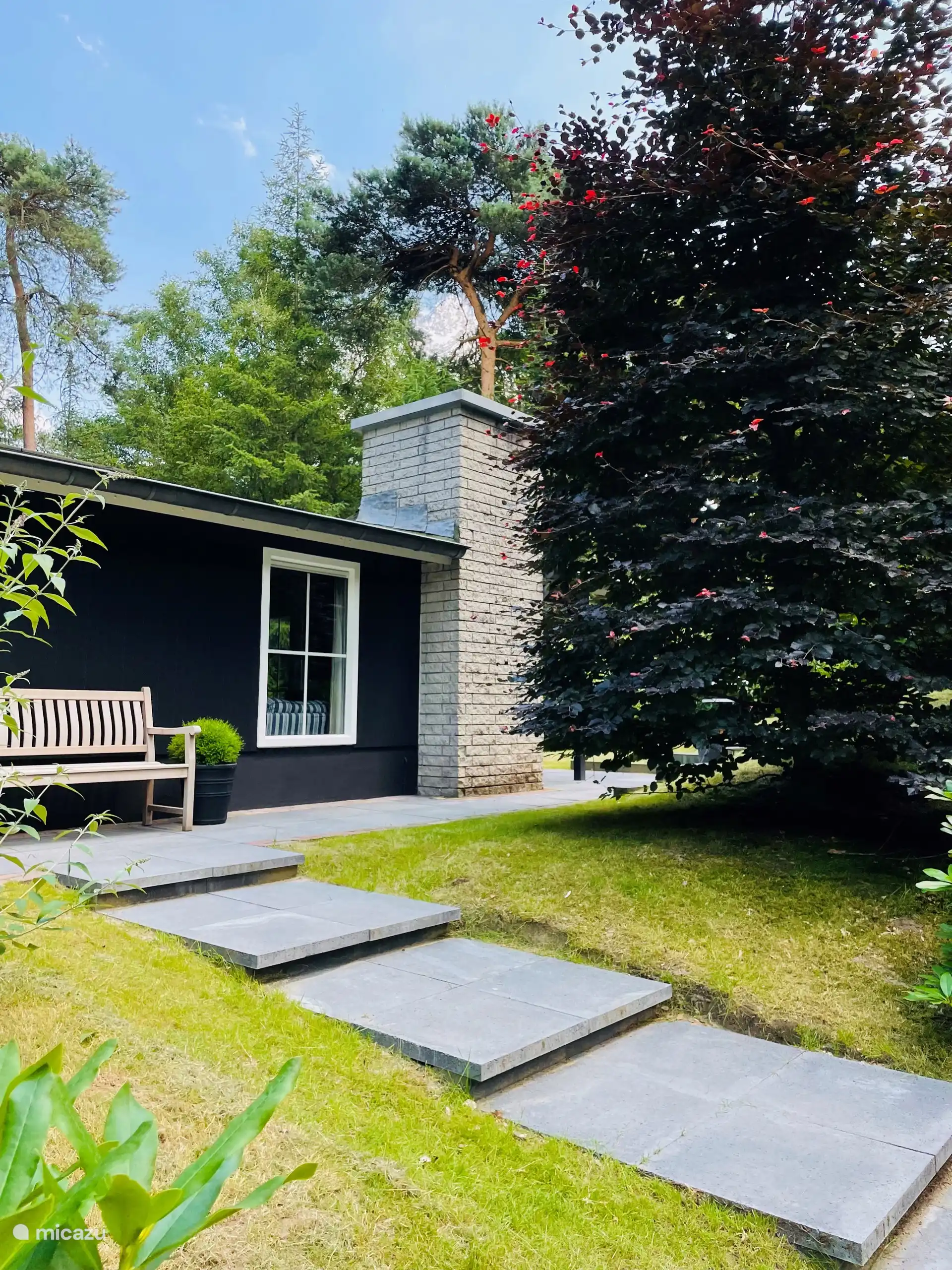 Genießen Sie den Waldgarten an mehreren Stellen!