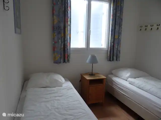 Villa 'El pequeño paraíso' en Francia, Var, Nans-les-Pins - villa El pequeño dormitorio de arriba (nº 4).