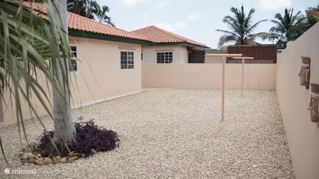 Diseño espacioso, hay suficiente espacio alrededor de la casa.