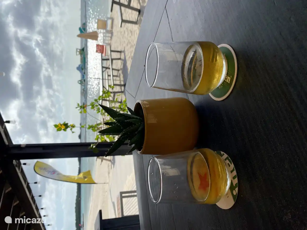 terraza en Surfside, buen lugar para ver los aviones que llegan