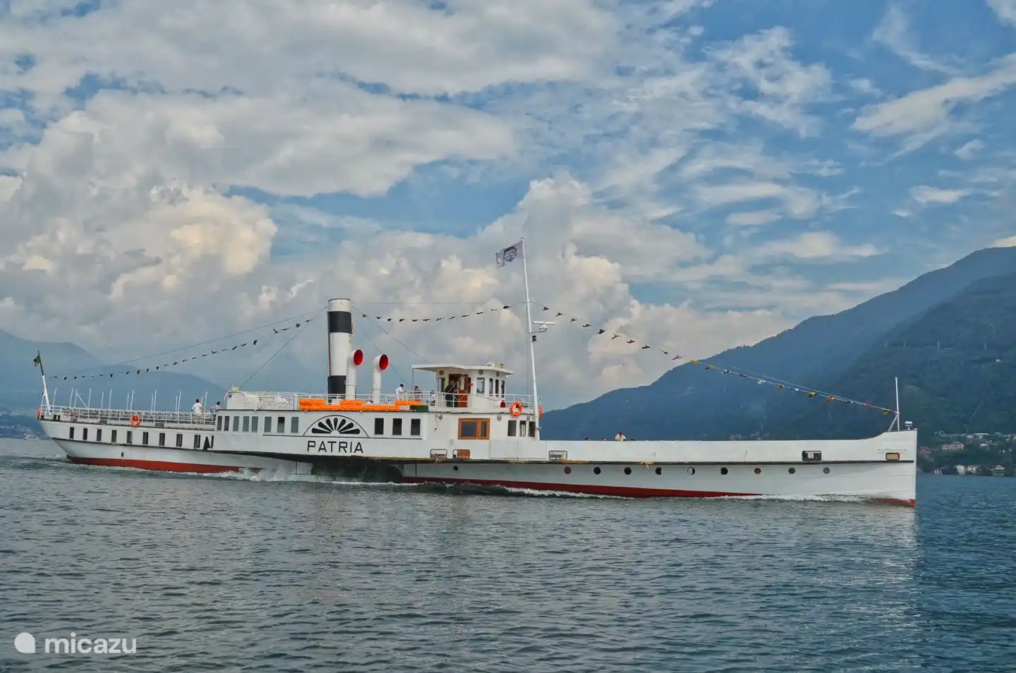 Hermoso ferry clásico.