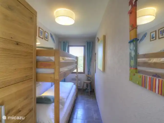 La Maison Aquitania en Francia, Landas, Vielle-Saint-Girons - villa Habitación infantil estilo surf y litera