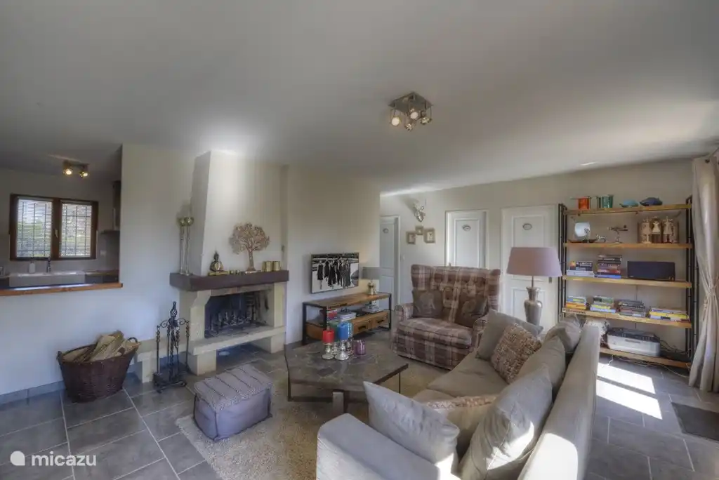 Woonkamer met openhaard