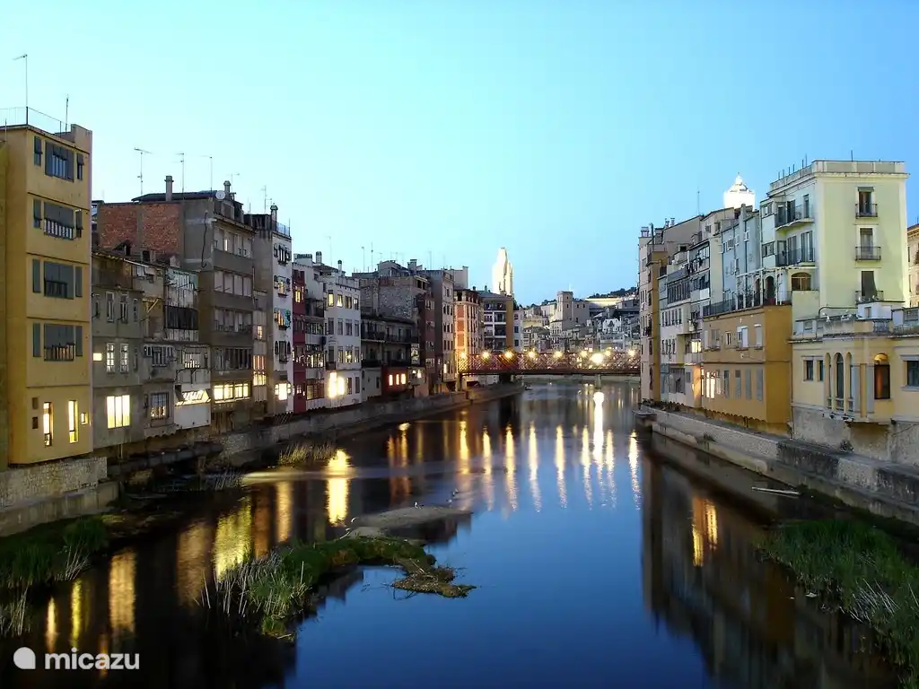 Girona nur 20 Autominuten entfernt, eine schöne, freundliche Stadt