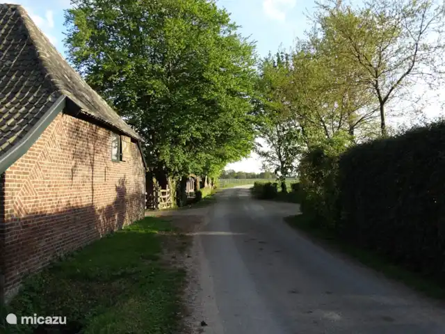 't Heeske huren in Nederland, Limburg, Sevenum - vakantiehuis Naar het Groote Veld. Onder de grote beukenbomen links, ligt 't Heeske.