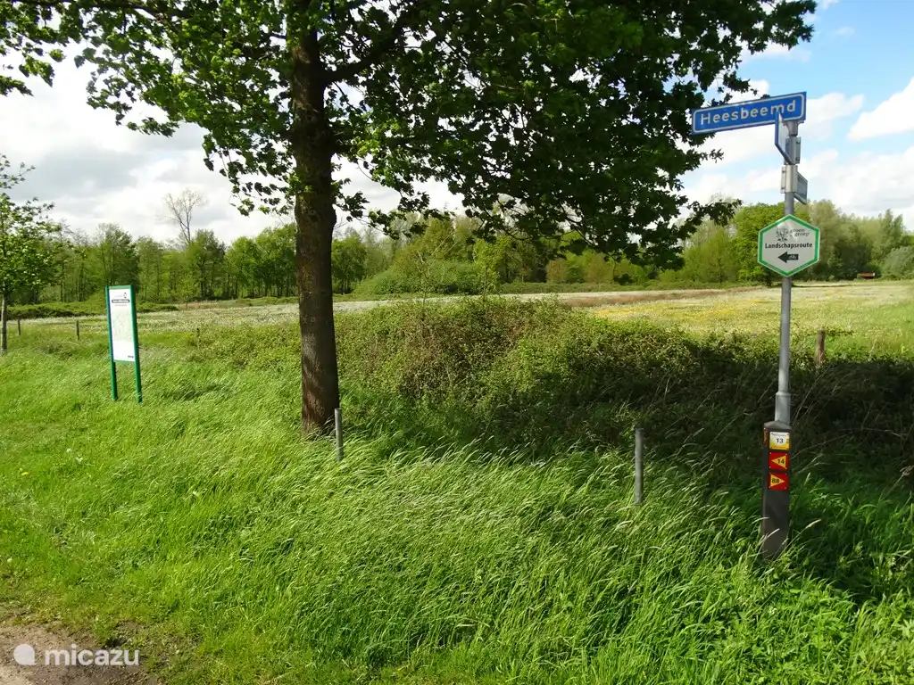 De nombreux itinéraires cyclables, pédestres et paysagers dans un cadre magnifique.
Environs < 500 m de 't Heeske.