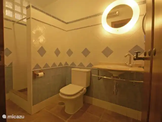 Villa Godoy | Espagne, Andalousie, Frigiliana - villa Salle de bain appartenant aux chambres 1 et 2.