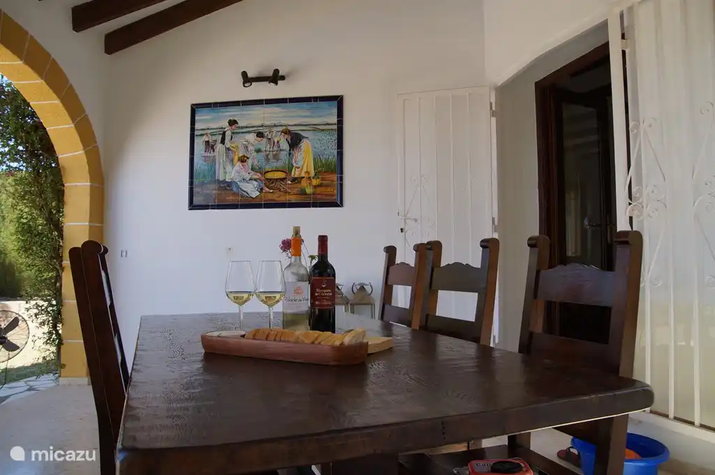 roofed terrace, ideal for the long balmy evenings.