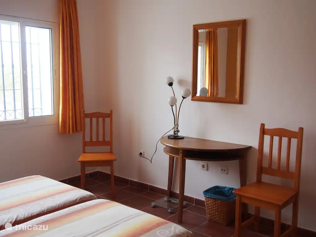 La chambre jaune du bas 2