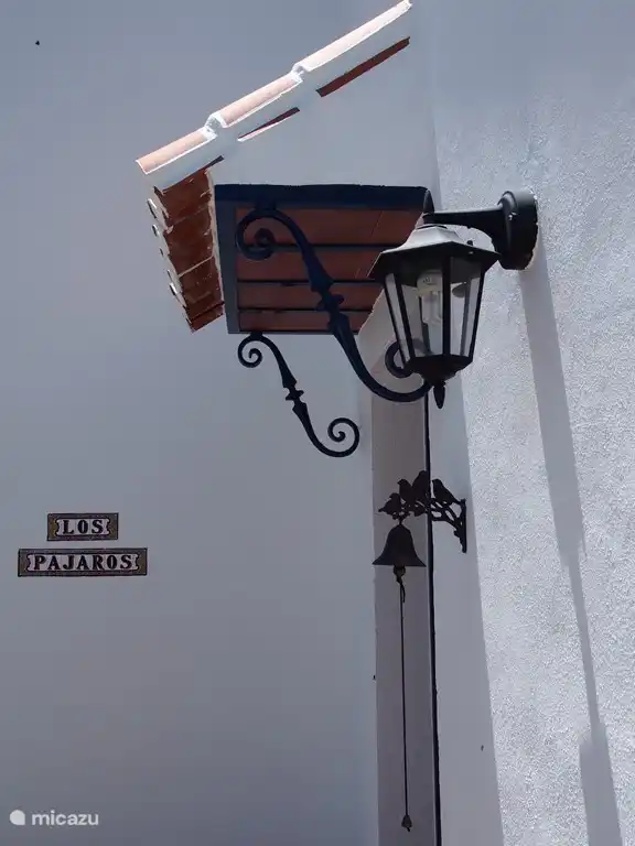 A la porte d'entrée 'accents andalous'