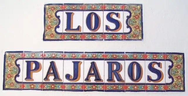 LOS PÁJAROS = LES OISEAUX