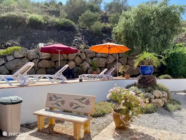 Los Pajaros | Espagne, Costa del Sol, Torrox - maison de vacances Regardez la terrasse de la piscine depuis la 'terrasse ouverte'