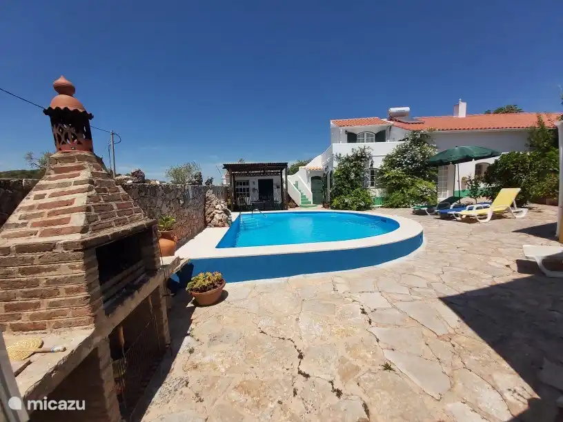 Barbecue and swimming pool Casa Delfim Alte