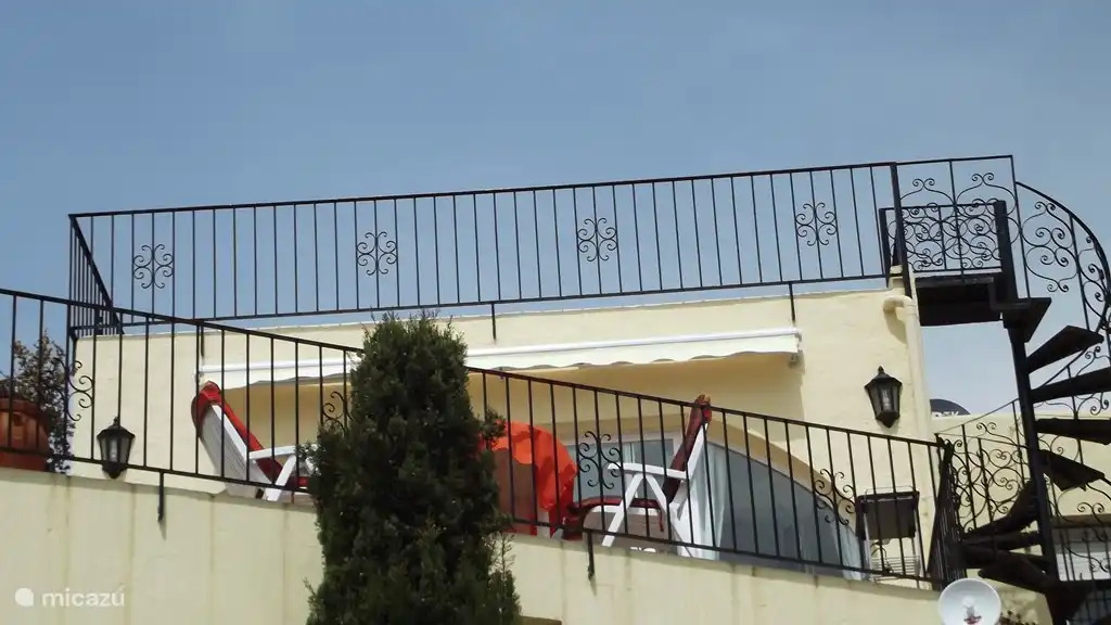 Terrasse et terrasse sur le toit.