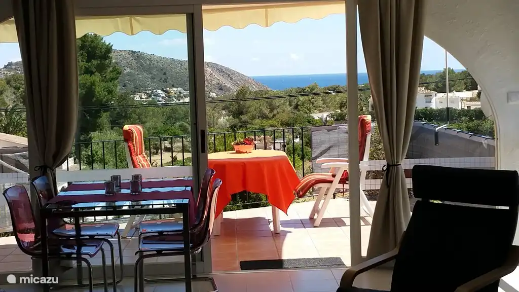 Vue depuis le salon.