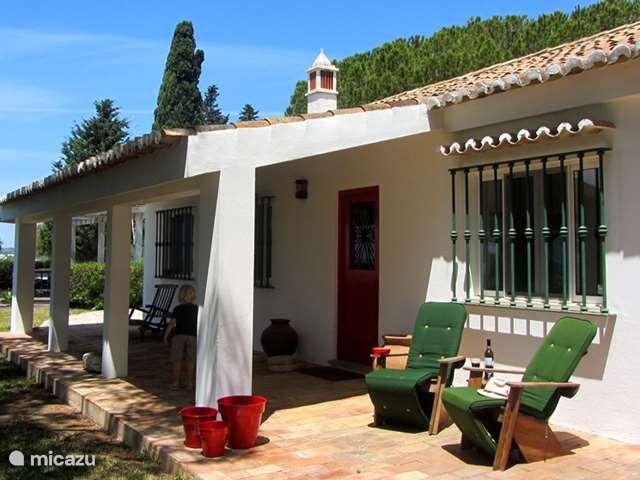 Holiday home in Portugal, Algarve, Armação de Pêra - holiday house Quinta da Felicidade, Casa Rosa