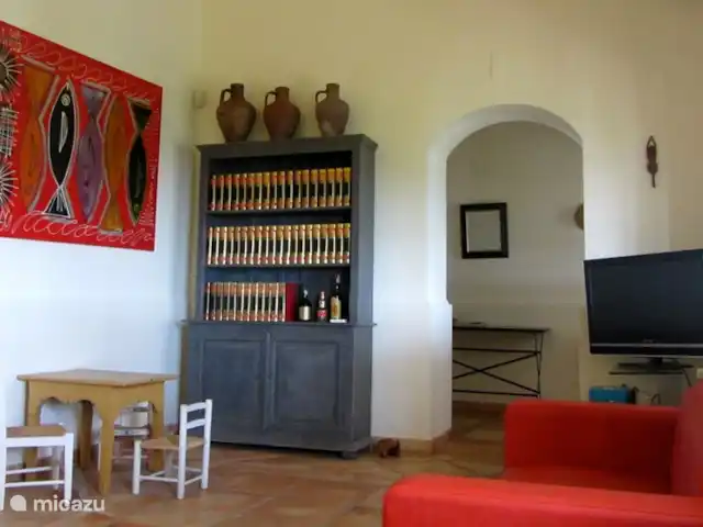 Quinta da Felicidade, Casa Rosa | Portugal, Algarve, Albufeira - maison de vacances Salon confortable avec télévision à écran plat, 2 canapés et fauteuil et espace pour enfants