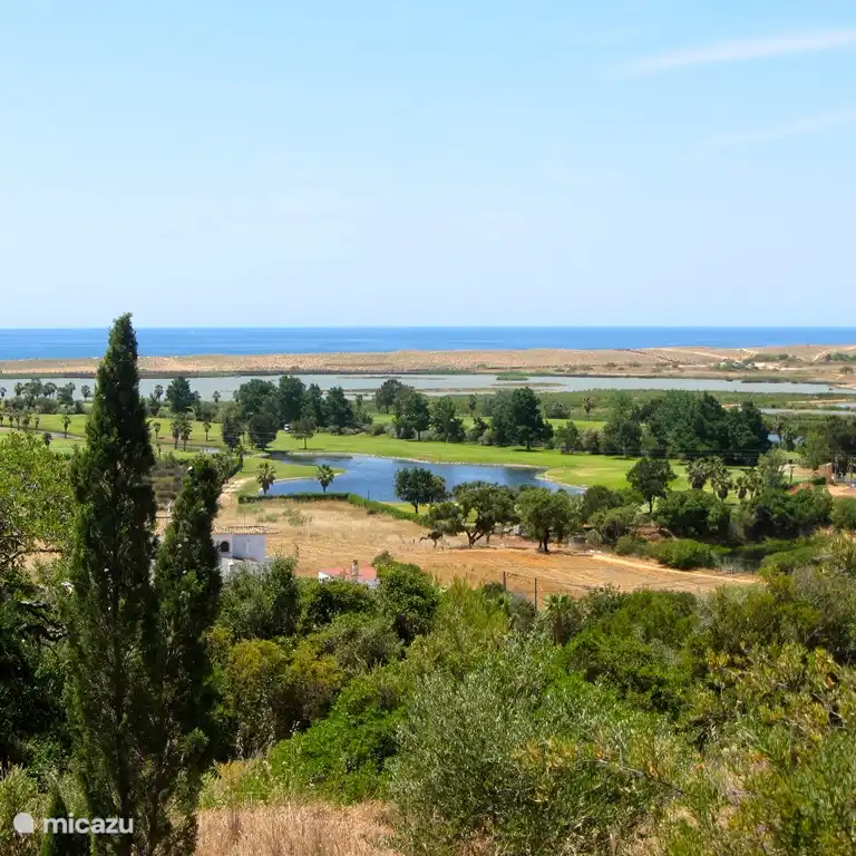 Maison de campagne située au calme avec une vue fantastique sur la mer
