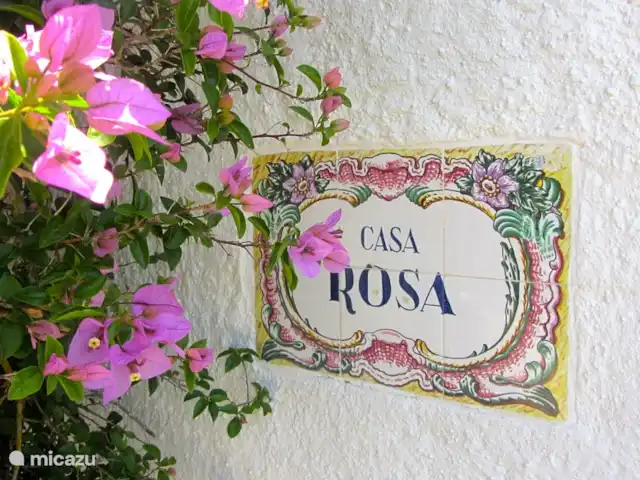 Quinta da Felicidade, Casa Rosa | Portugal, Algarve, Albufeira - maison de vacances Tuiles portugaises et bougainvilla