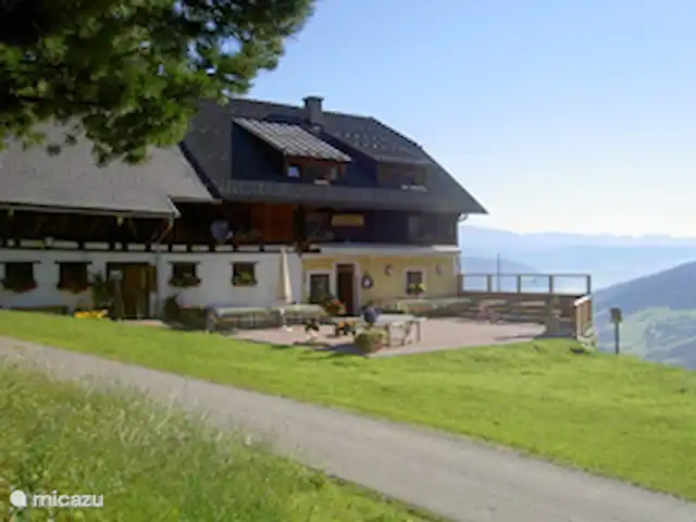 Aineckblick TOP 14 | Autriche, Salzburgerland, Sankt Margarethen im Lungau - appartement Après une randonnée entreprenante via le Leisnitz Wasserweg, vous pourrez vous détendre au restaurant Schlögelberger et profiter de la vue imprenable sur les montagnes !