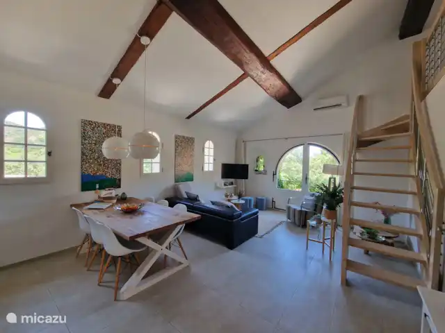 Hameau des Claudins n°16 La Mourre | France, Côte d'Azur, Le Plan-de-la-Tour - maison de vacances Vue d’ensemble salon