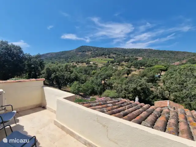 Hameau des Claudins n°4 les Pennes | France, Côte d'Azur, Le Plan-de-la-Tour - maison de vacances Vue imprenable sur les montagnes depuis le balcon