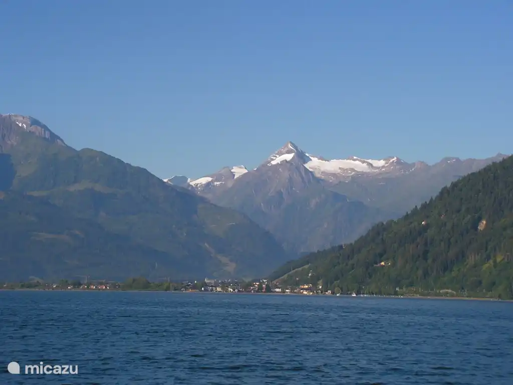 The cleanest lake in Europe is 5 minutes facing the Kitzteinhorn where 12 months is possible by year winter sports.