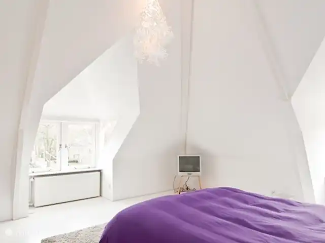 Anna huren in Nederland, Gelderland, Apeldoorn - villa 'Master bedroom' met eigen badkamer op 2e verdieping