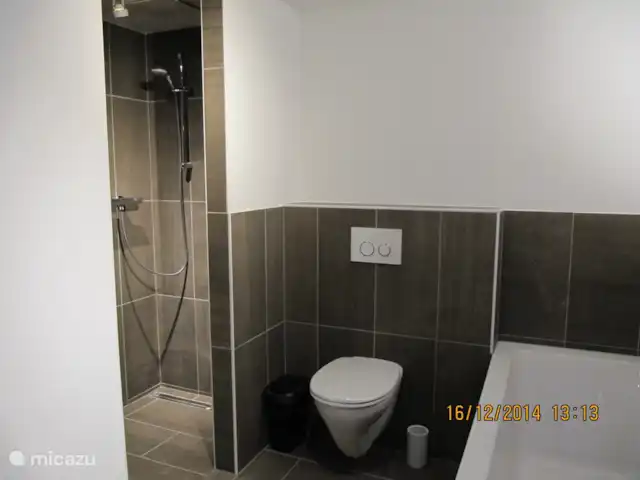 Aineckblick TOP 15 | Autriche, Salzburgerland, Sankt Margarethen im Lungau - maison de vacances Salle de bain avec douche à l'italienne, 2ème WC et baignoire et double vasque