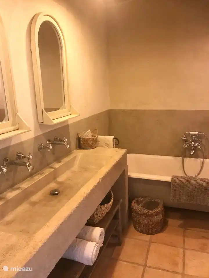 Uno de los 5 baños.