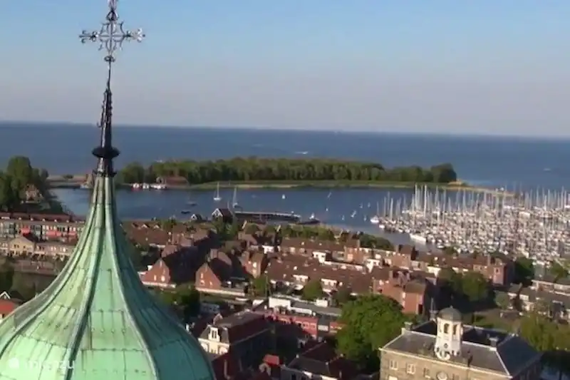 woonboot enkhuizen cer jacht woonboot zeilboot aan het ijsselmeer in woonboot enkhuizen cer jacht woonboot zeilboot aan het ijsselmeer in