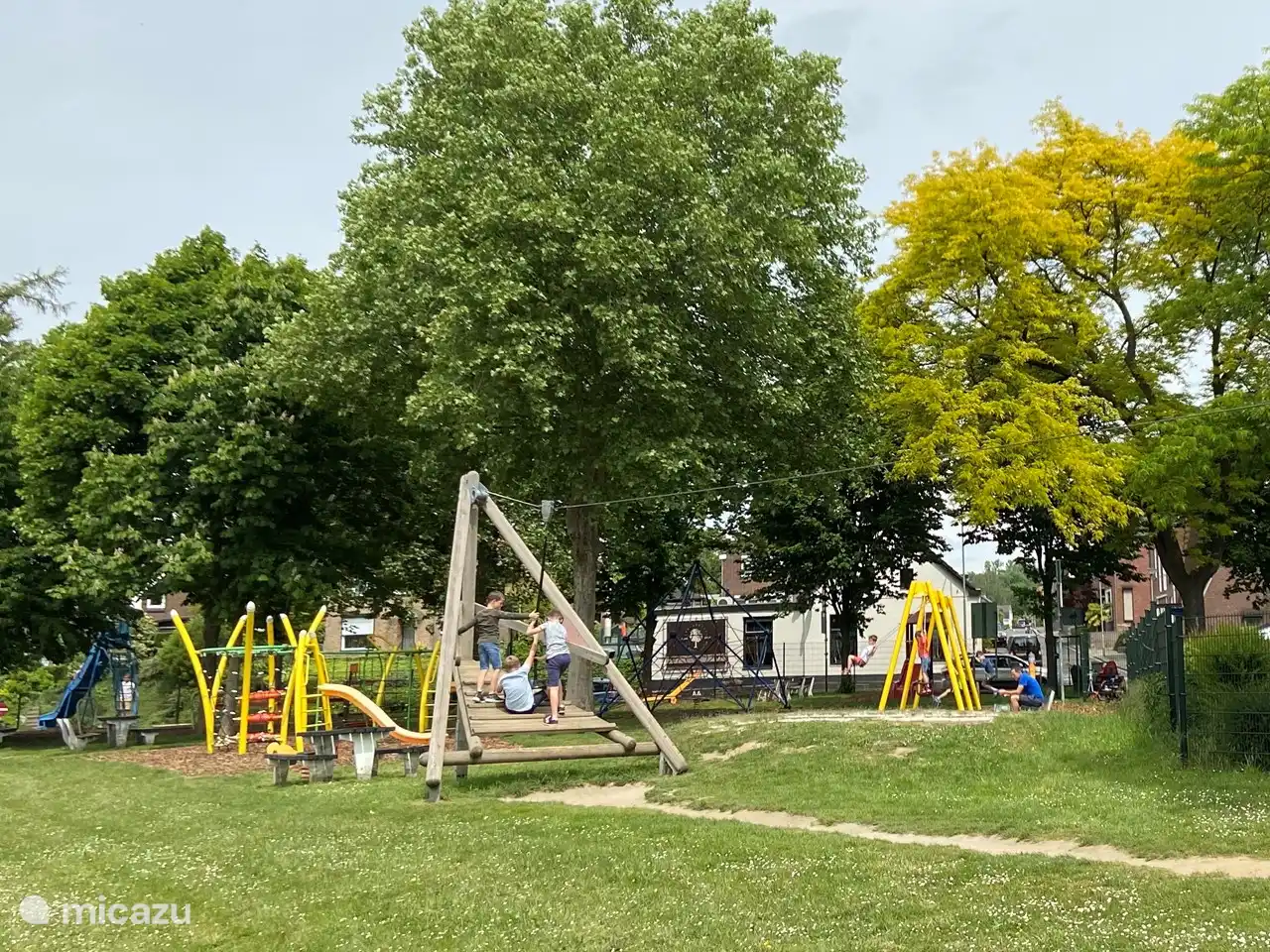 Spielplatz 200m entfernt