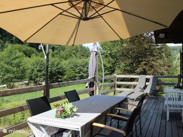 Villa Vencimont en Bélgica, Ardenas, Vencimont  - casa vacacional es encantador en el porche