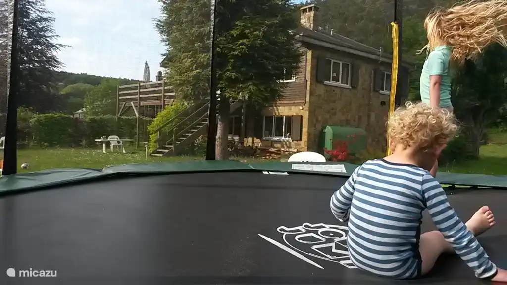 &#161;Salta en el trampol&#237;n de 4 metros!