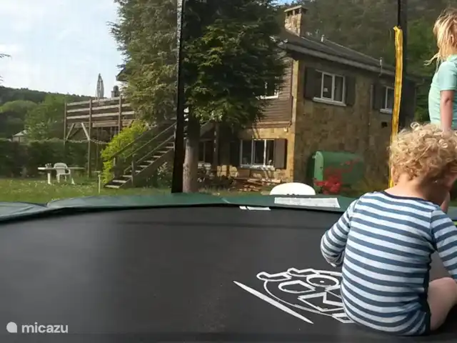 Villa Vencimont en Bélgica, Ardenas, Vencimont  - casa vacacional ¡Salta en el trampolín de 4 metros!