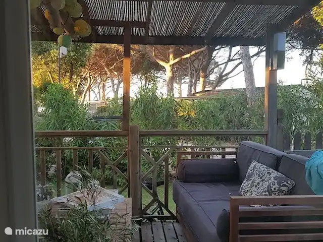 Pampelonne mobilhome aan het strand huren in Frankrijk, Côte d´Azur, Ramatuelle - stacaravan vrije ruimte in het groen